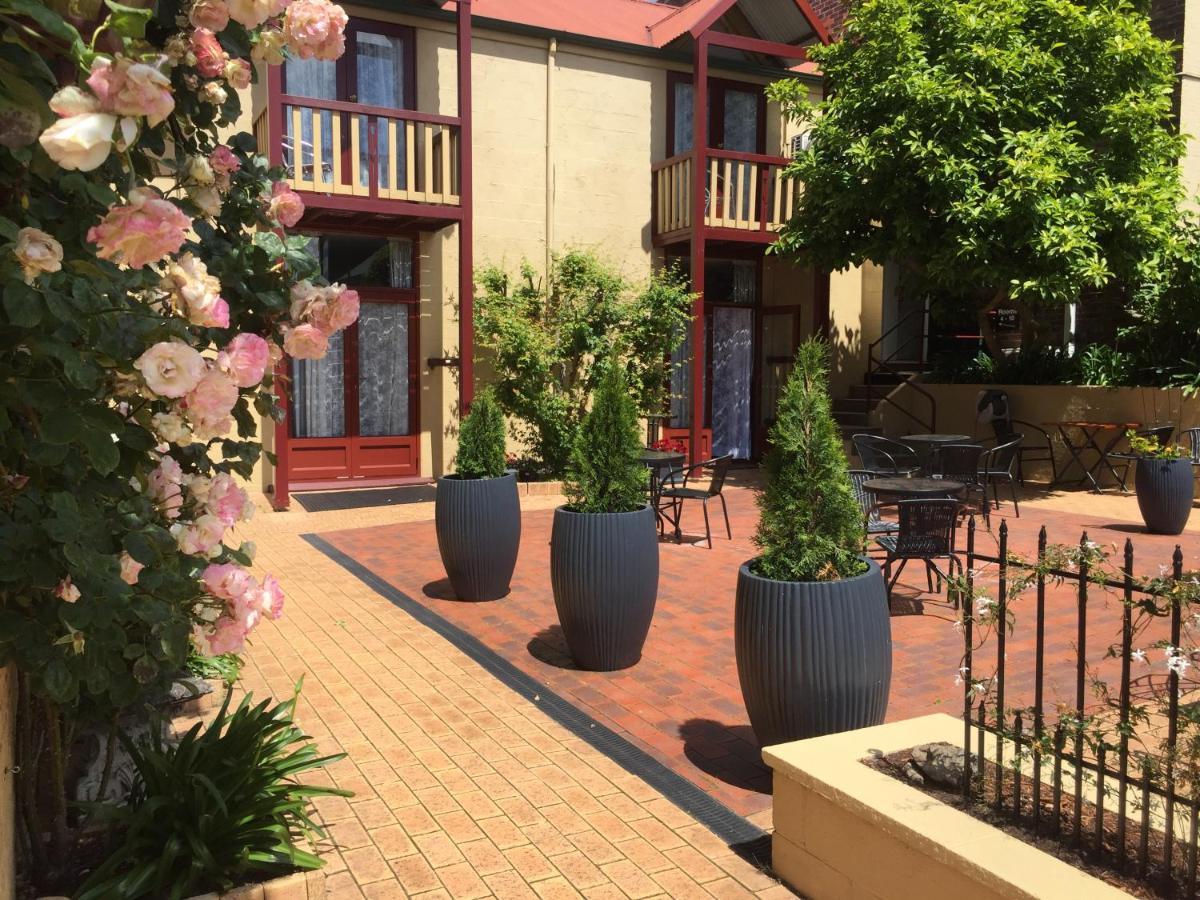 Art Hotel On York Launceston Bagian luar foto