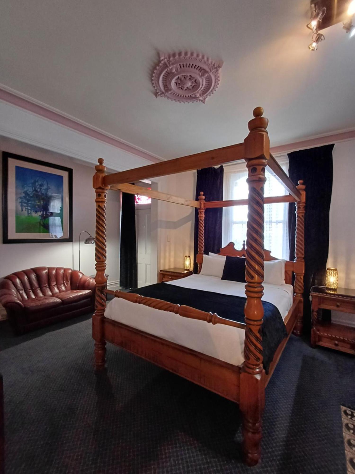 Art Hotel On York Launceston Bagian luar foto
