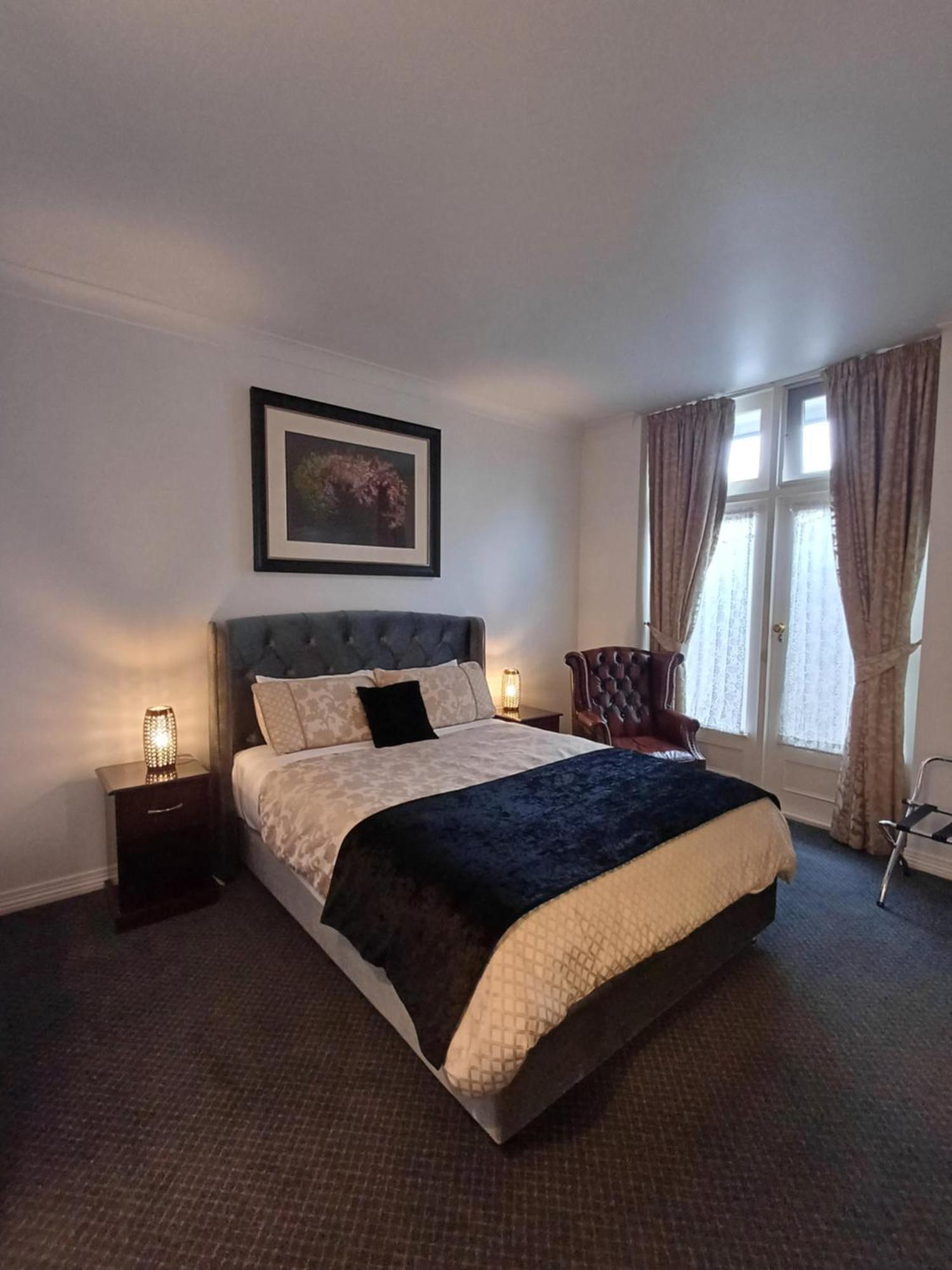 Art Hotel On York Launceston Bagian luar foto