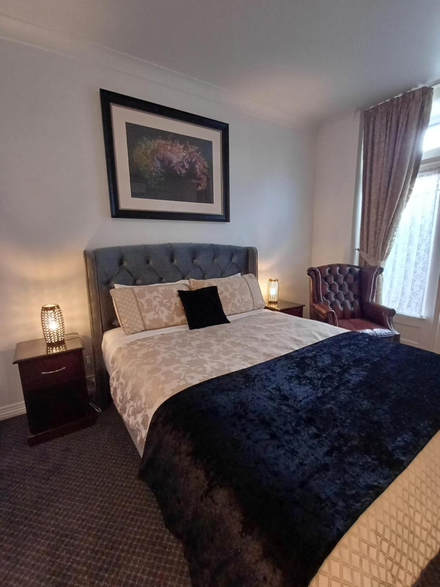 Art Hotel On York Launceston Bagian luar foto