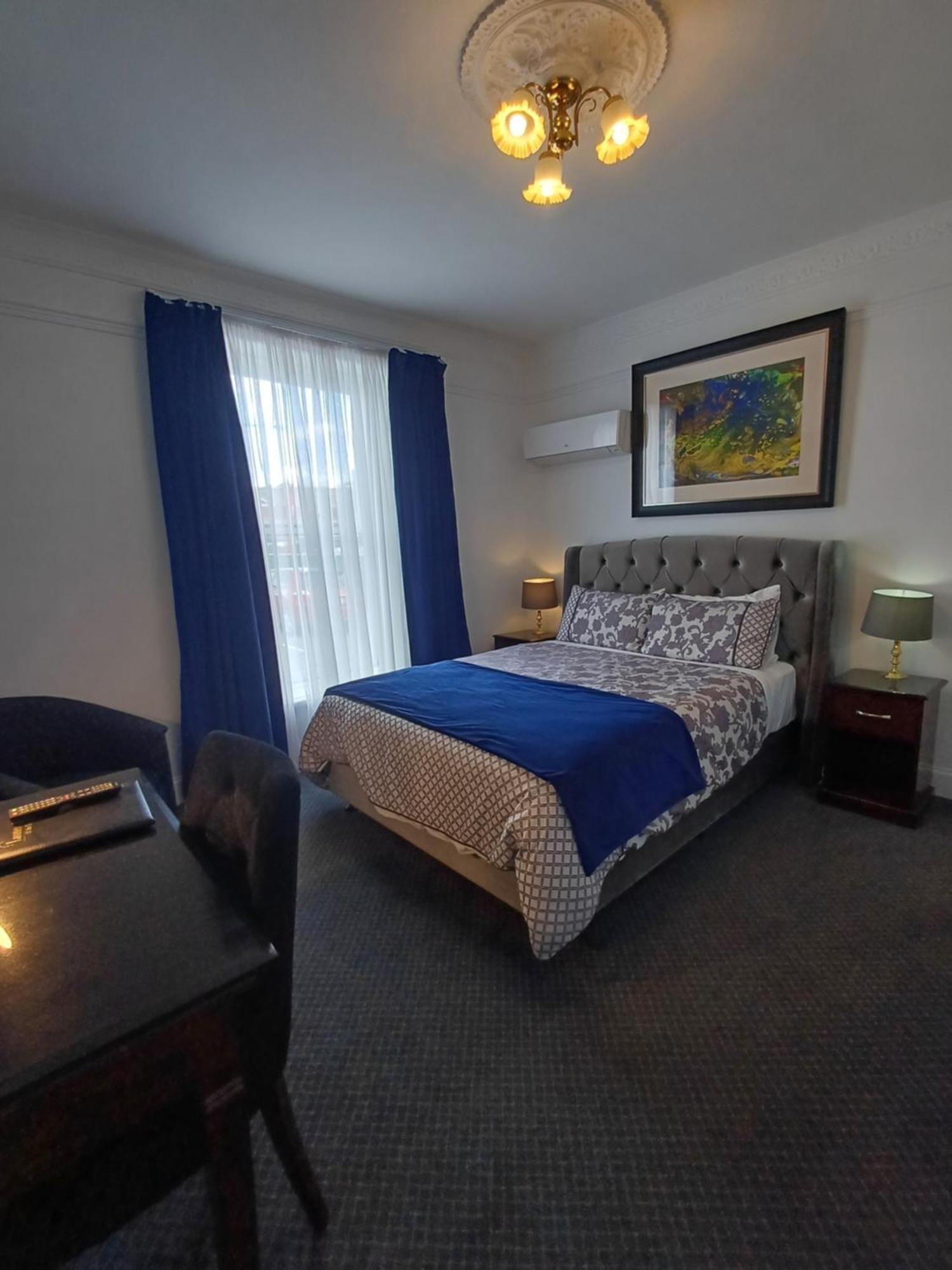 Art Hotel On York Launceston Bagian luar foto