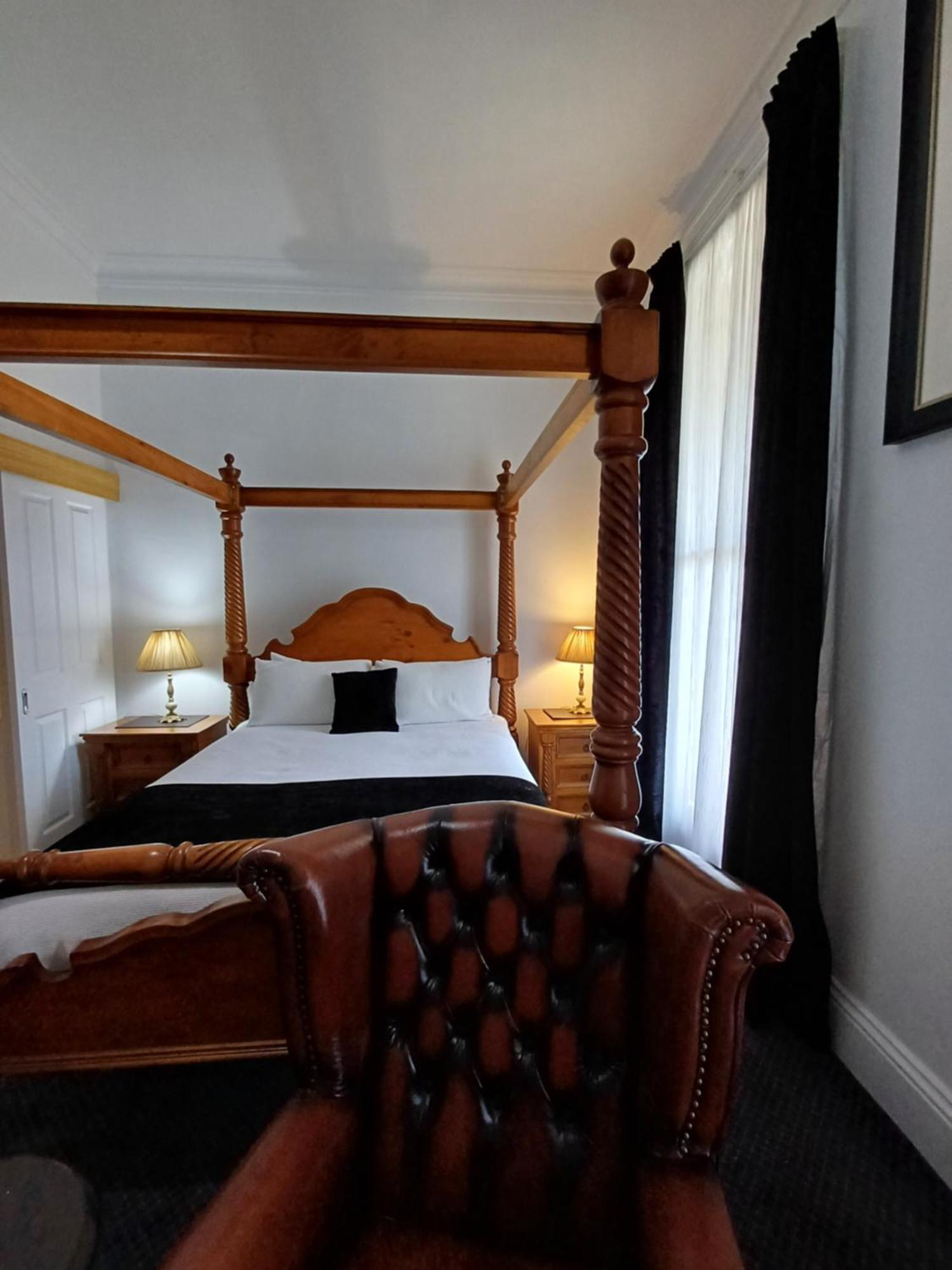 Art Hotel On York Launceston Bagian luar foto