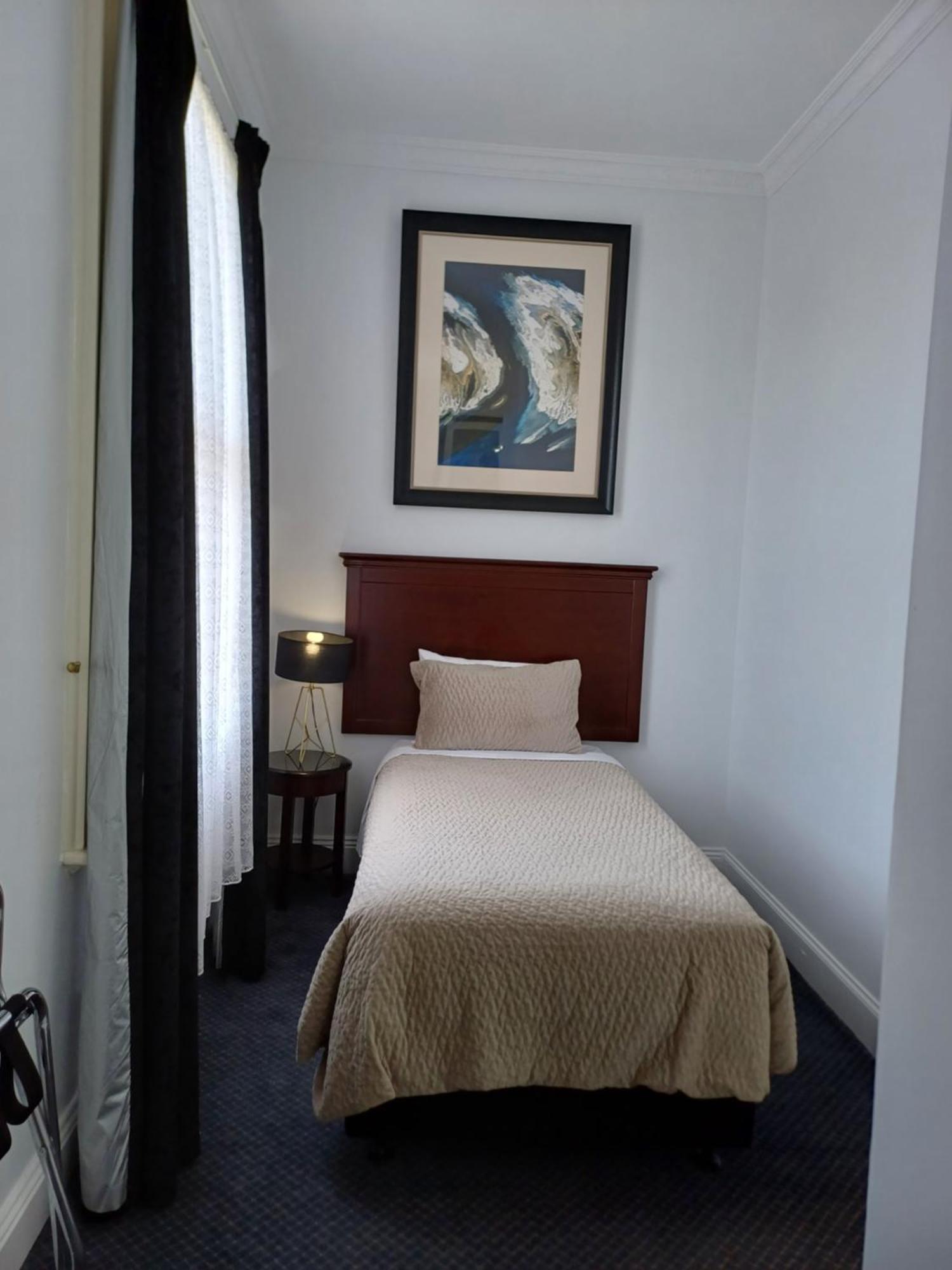 Art Hotel On York Launceston Bagian luar foto