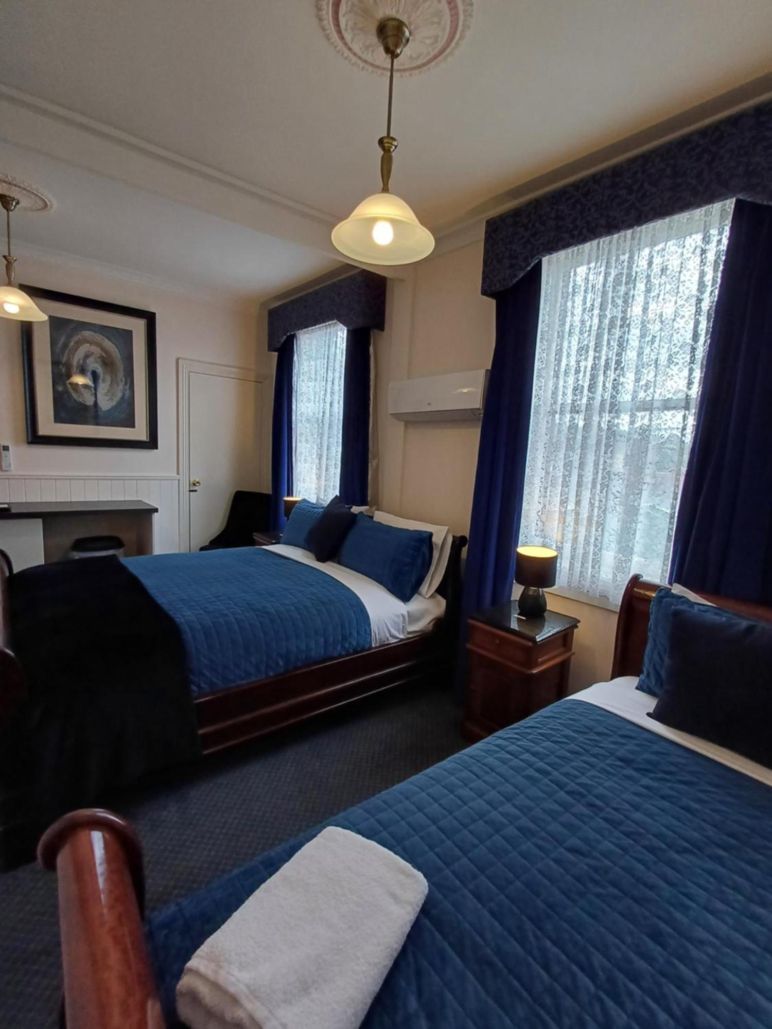 Art Hotel On York Launceston Bagian luar foto