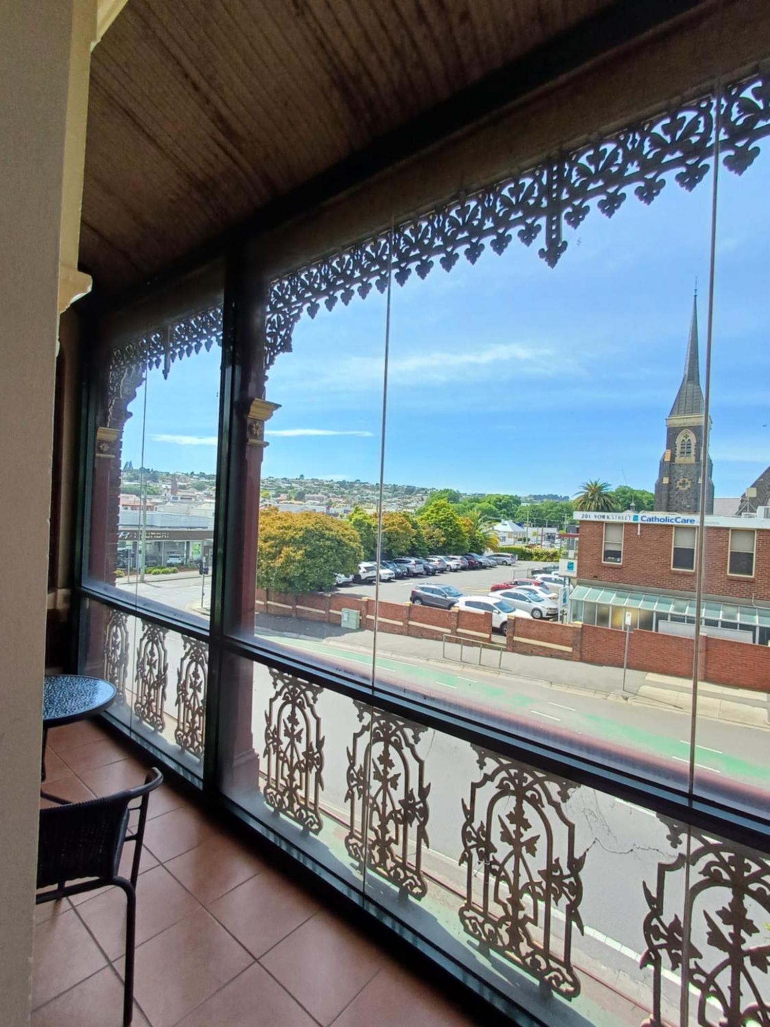 Art Hotel On York Launceston Bagian luar foto