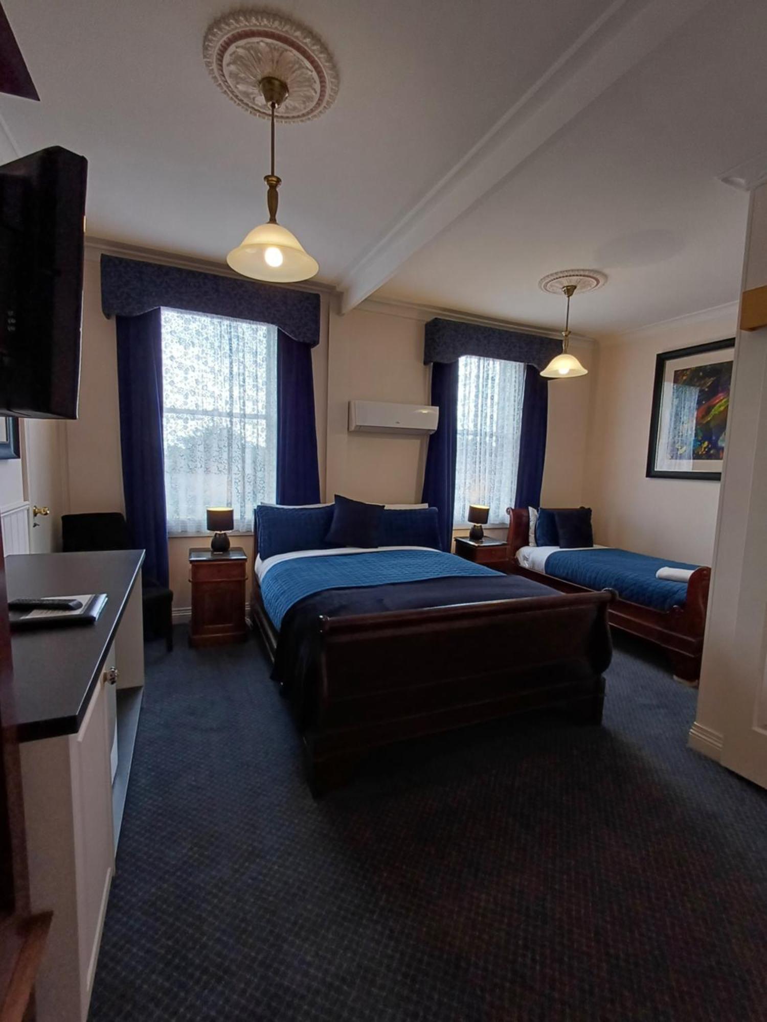 Art Hotel On York Launceston Bagian luar foto