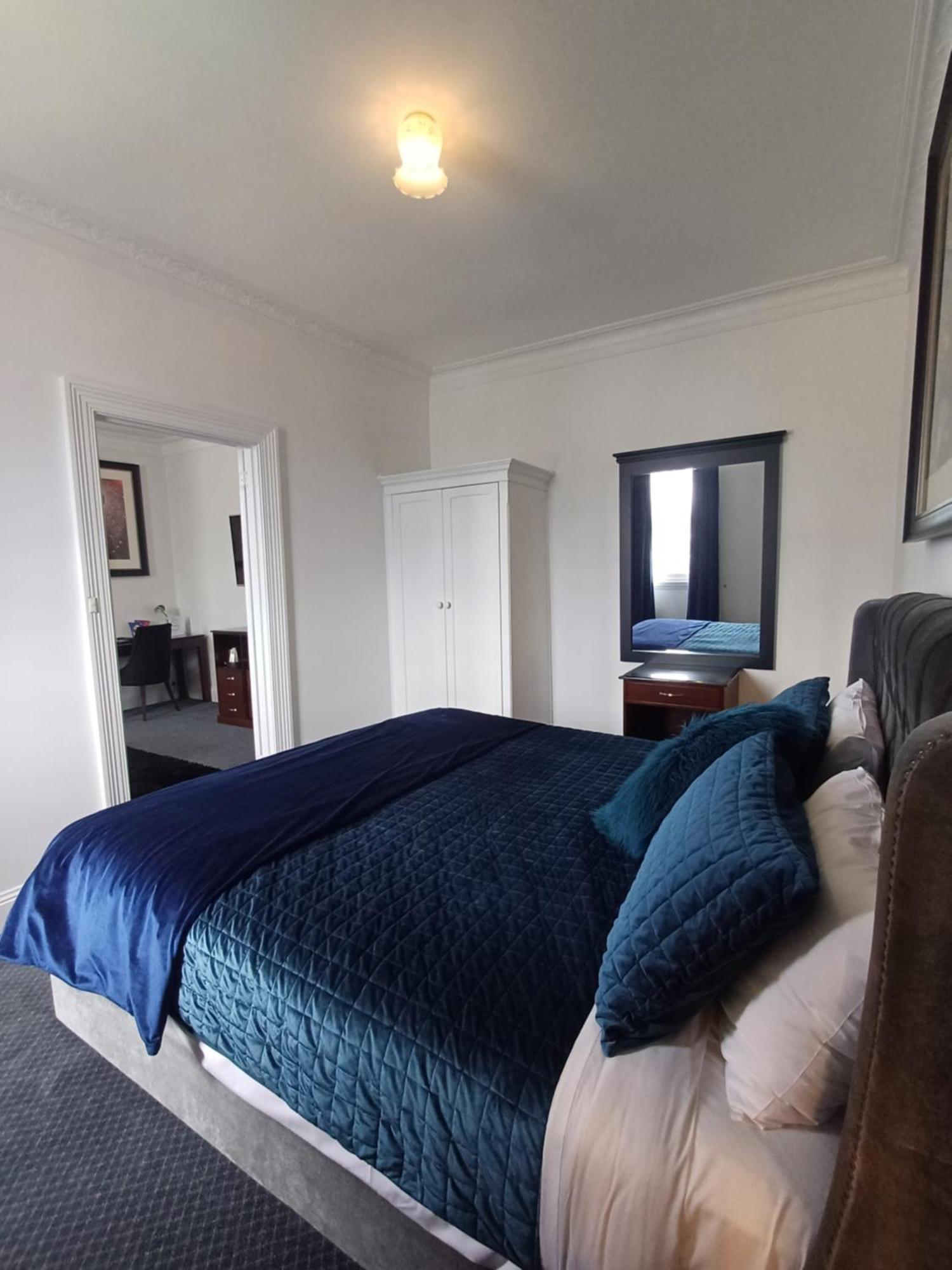 Art Hotel On York Launceston Bagian luar foto