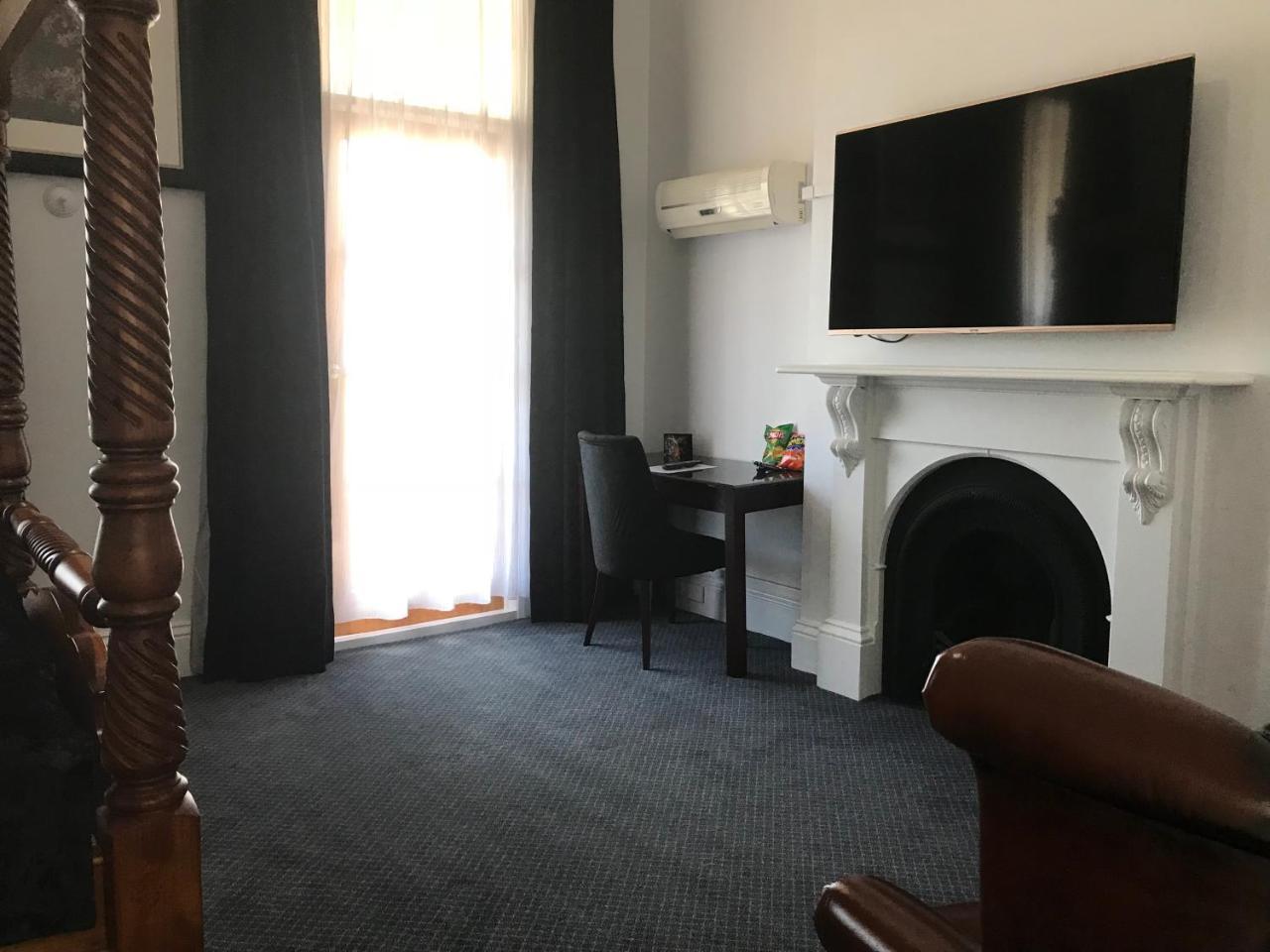 Art Hotel On York Launceston Bagian luar foto