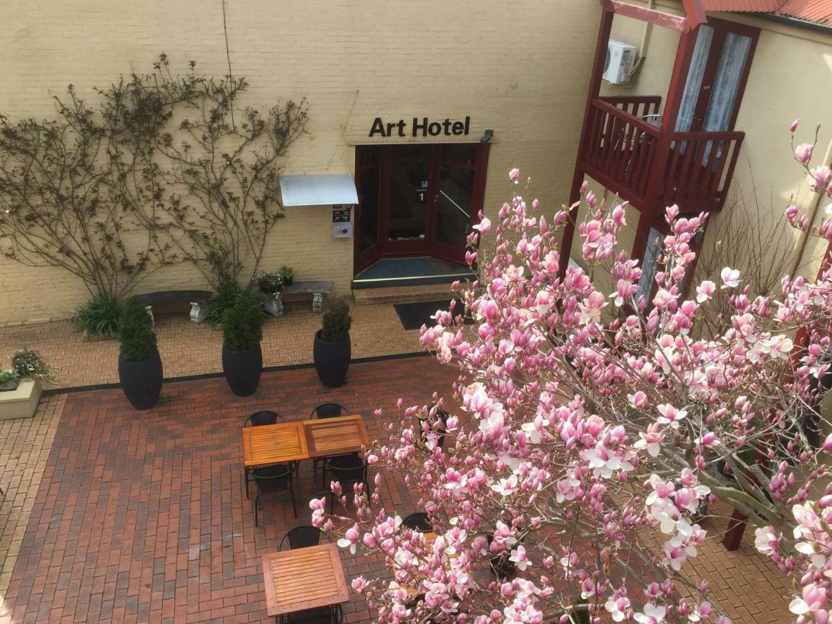 Art Hotel On York Launceston Bagian luar foto